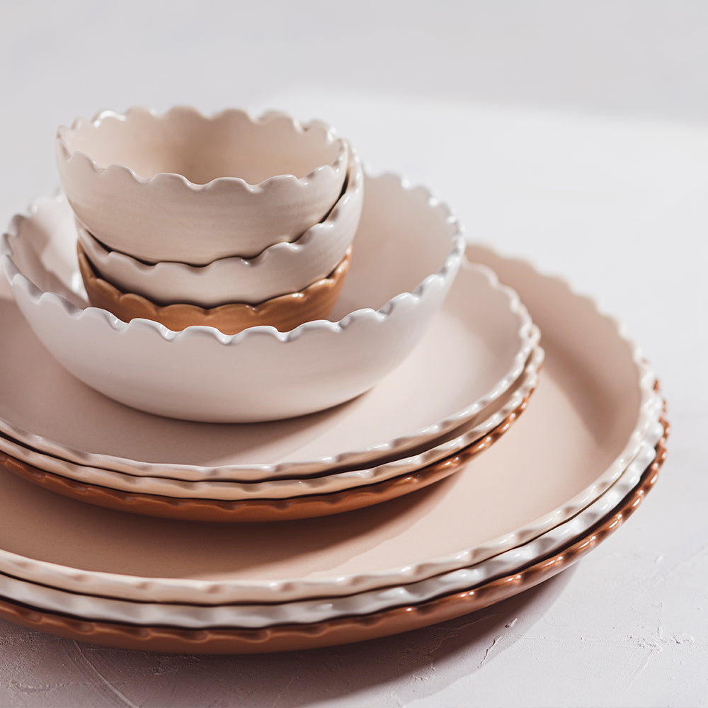 Wave Ceramic plate set of 2 Latte